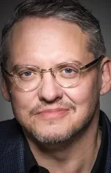 Адам Маккей